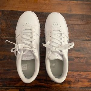 PUMA Women's Carina Sneaker, White, Size 11